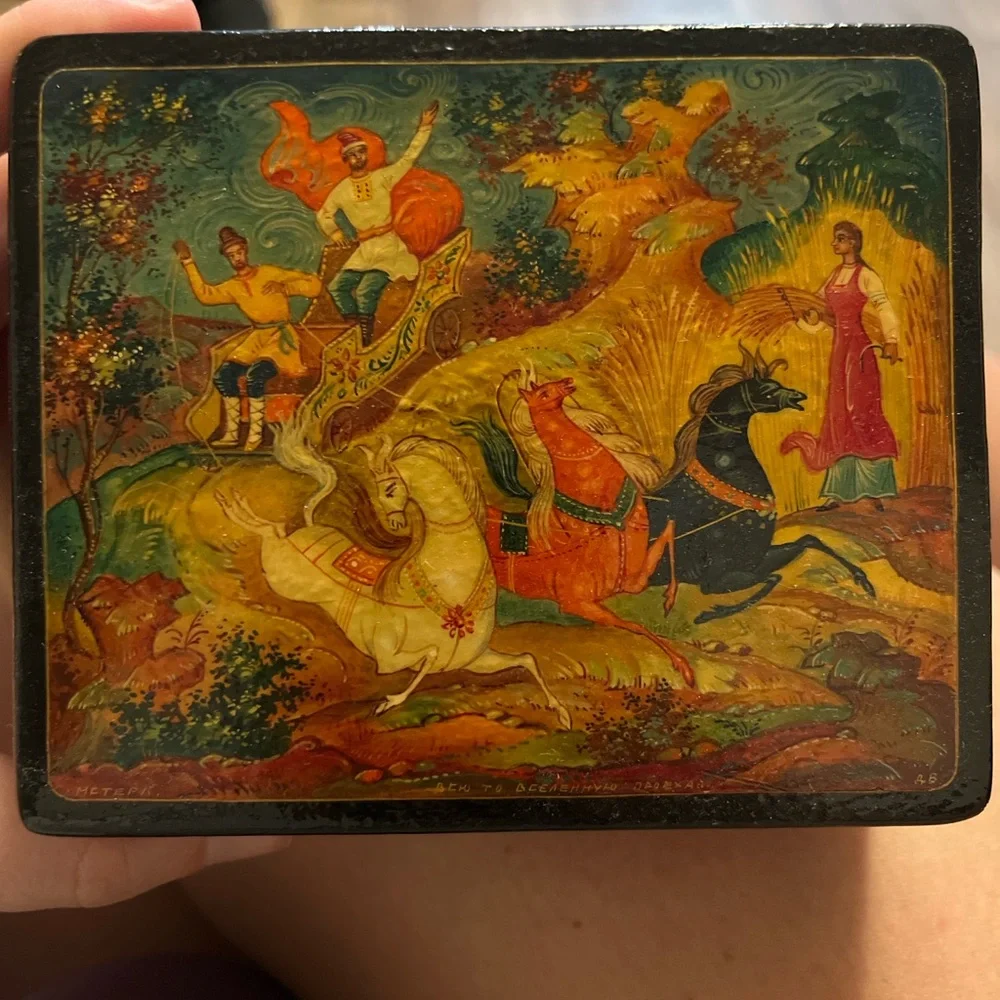 Hand-Painted Russian Lacquer Box | Folk Art Trinket Box | Soviet Era - Picture 1 of 4